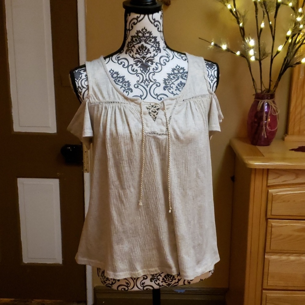 Cold shoulder top M/M